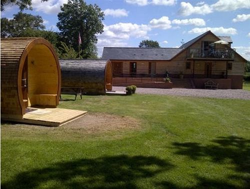 Big Bear Lodge Melverley Екстериор снимка